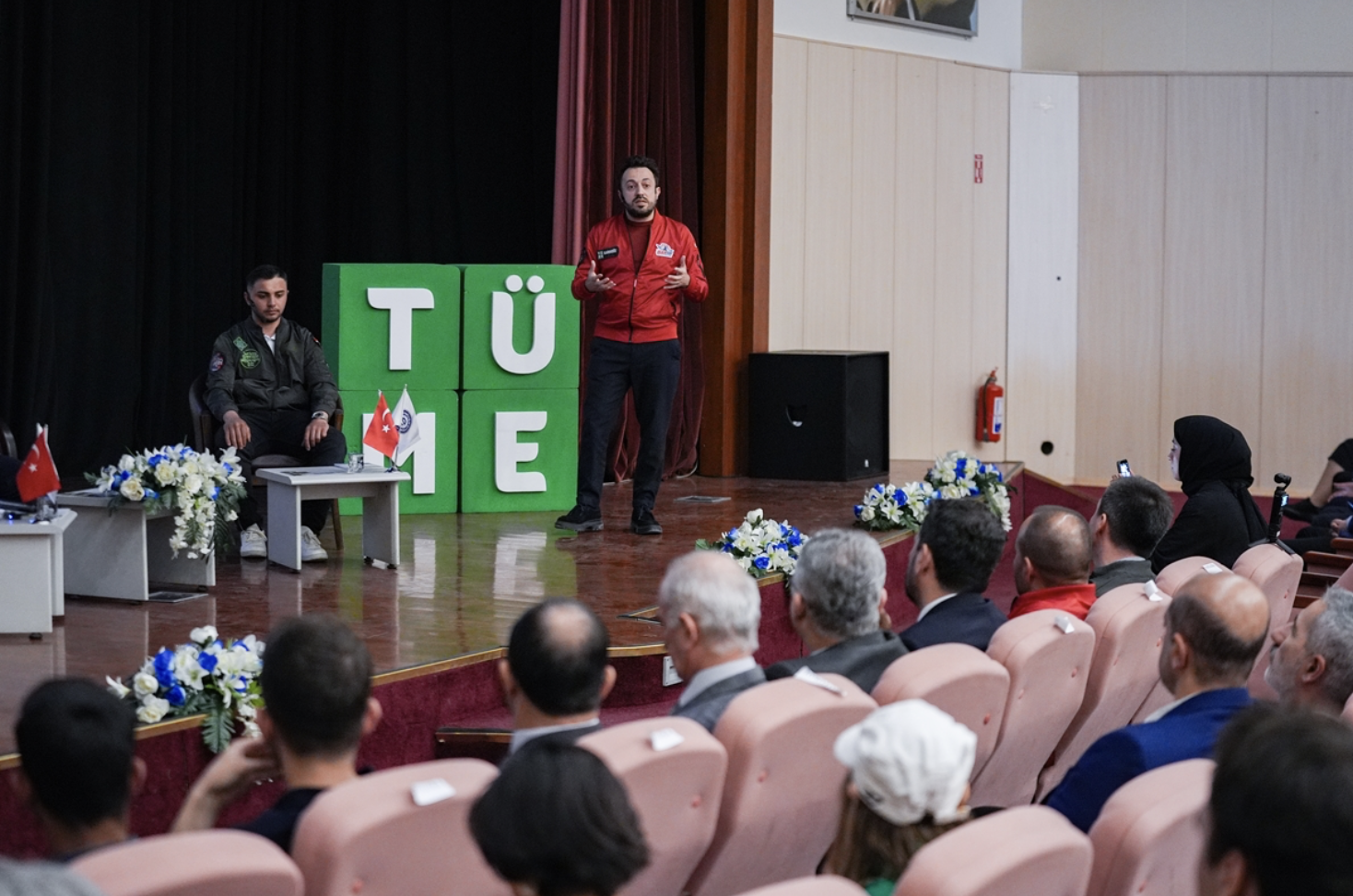 İzmir'de "Yapay Zeka ve Otonom Sistemler ile Tarımsal Dönüşüm Konferansı" düzenlendi